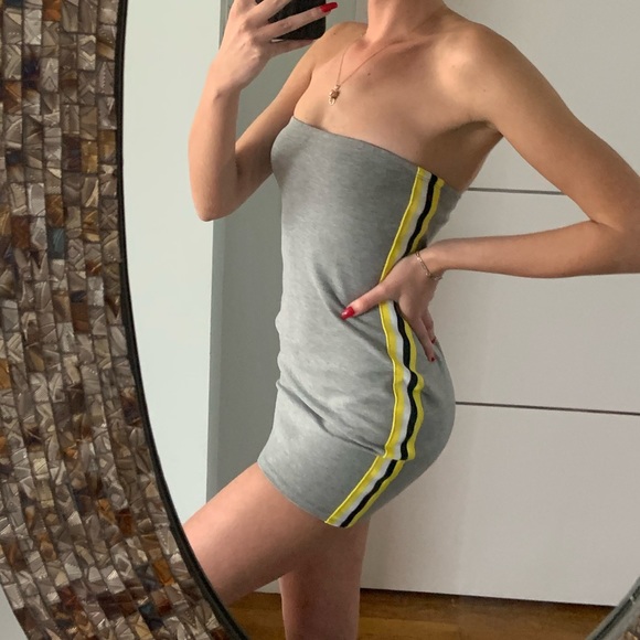 FREE WITH BUNDLE Urban outfitters strapless mini dress - Picture 4 of 8